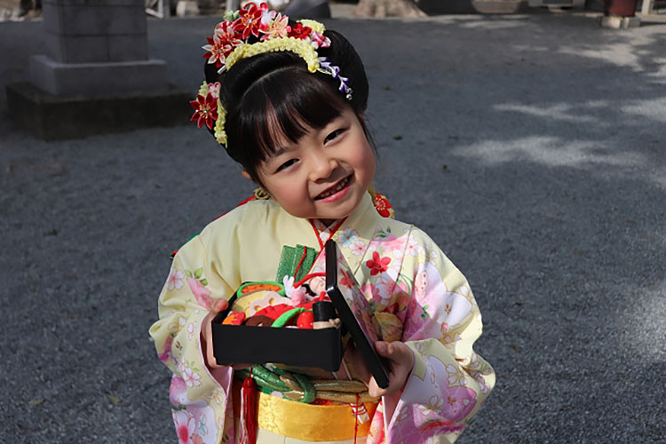 おせち料理を食べる意味を子ども向けにわかりやすく説明すると？